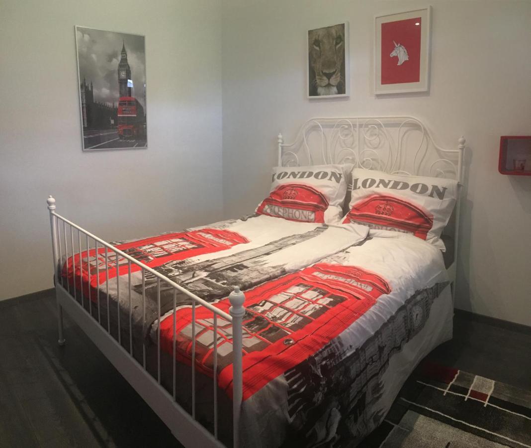 Buckingham Palace Apartman, Ντέμπρετσεν Εξωτερικό φωτογραφία
