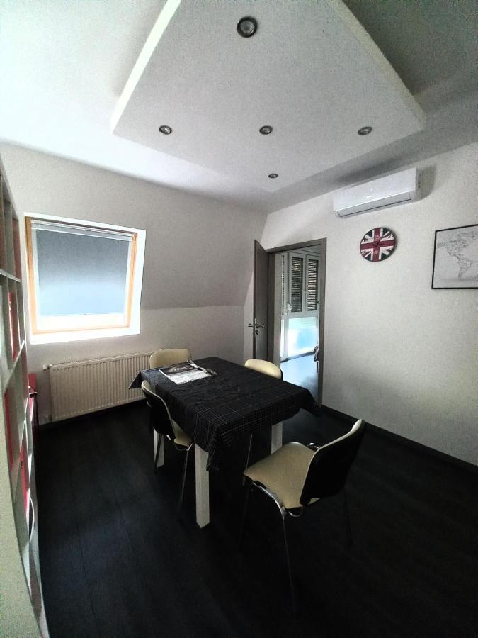 Buckingham Palace Apartman, Ντέμπρετσεν Εξωτερικό φωτογραφία