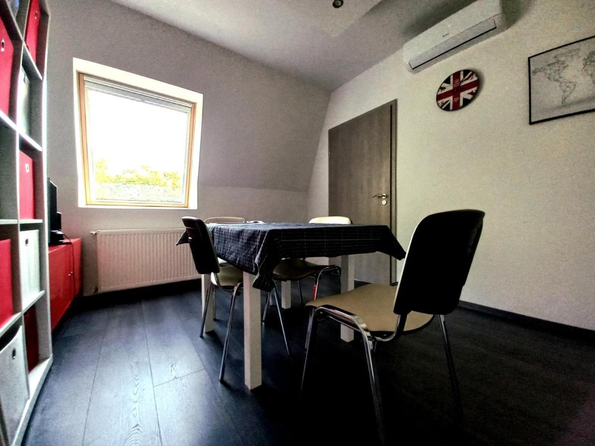 Buckingham Palace Apartman, Ντέμπρετσεν Εξωτερικό φωτογραφία